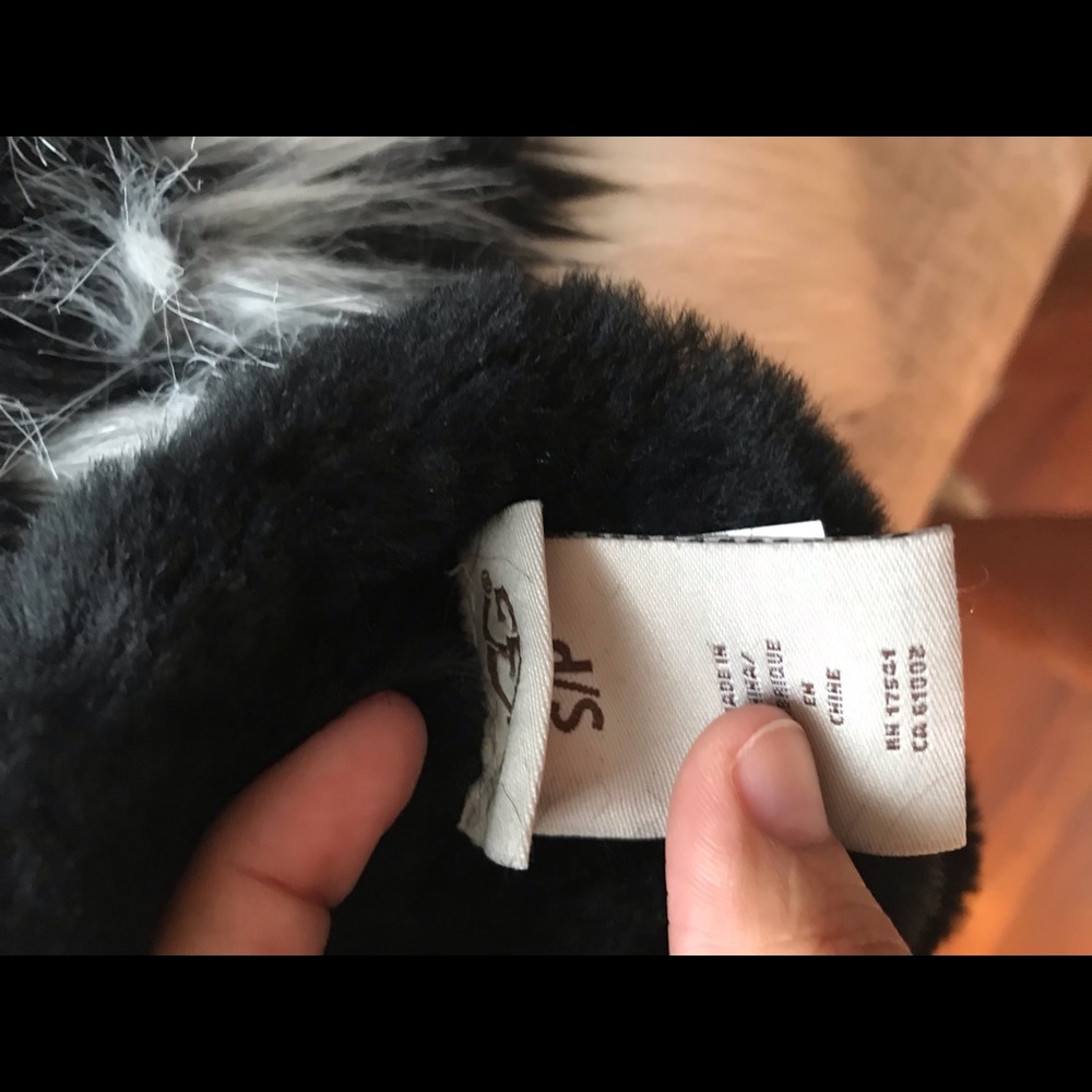 UGG gloves